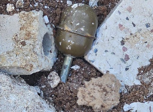 الجيش اللبناني يستعد لتفجير قنبلة على أوتوستراد البداوي